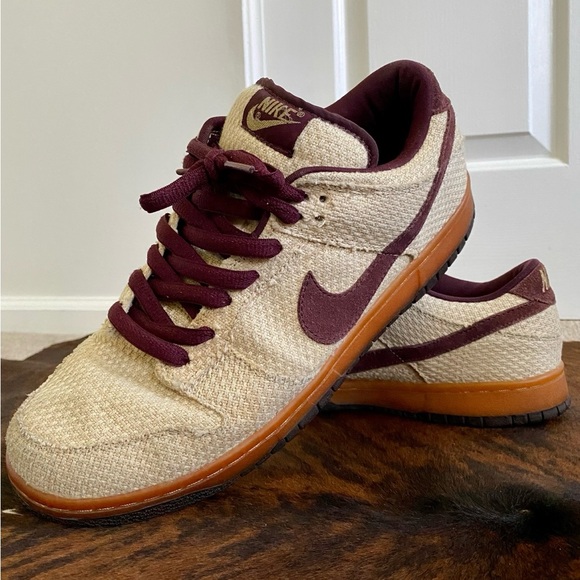 Nike SB Dunk Low Red Mahogany